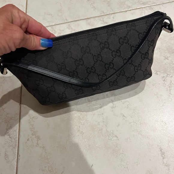 Authentic Gucci canvas small handbag 9.5 x 4.5 - Picture 4 of 7